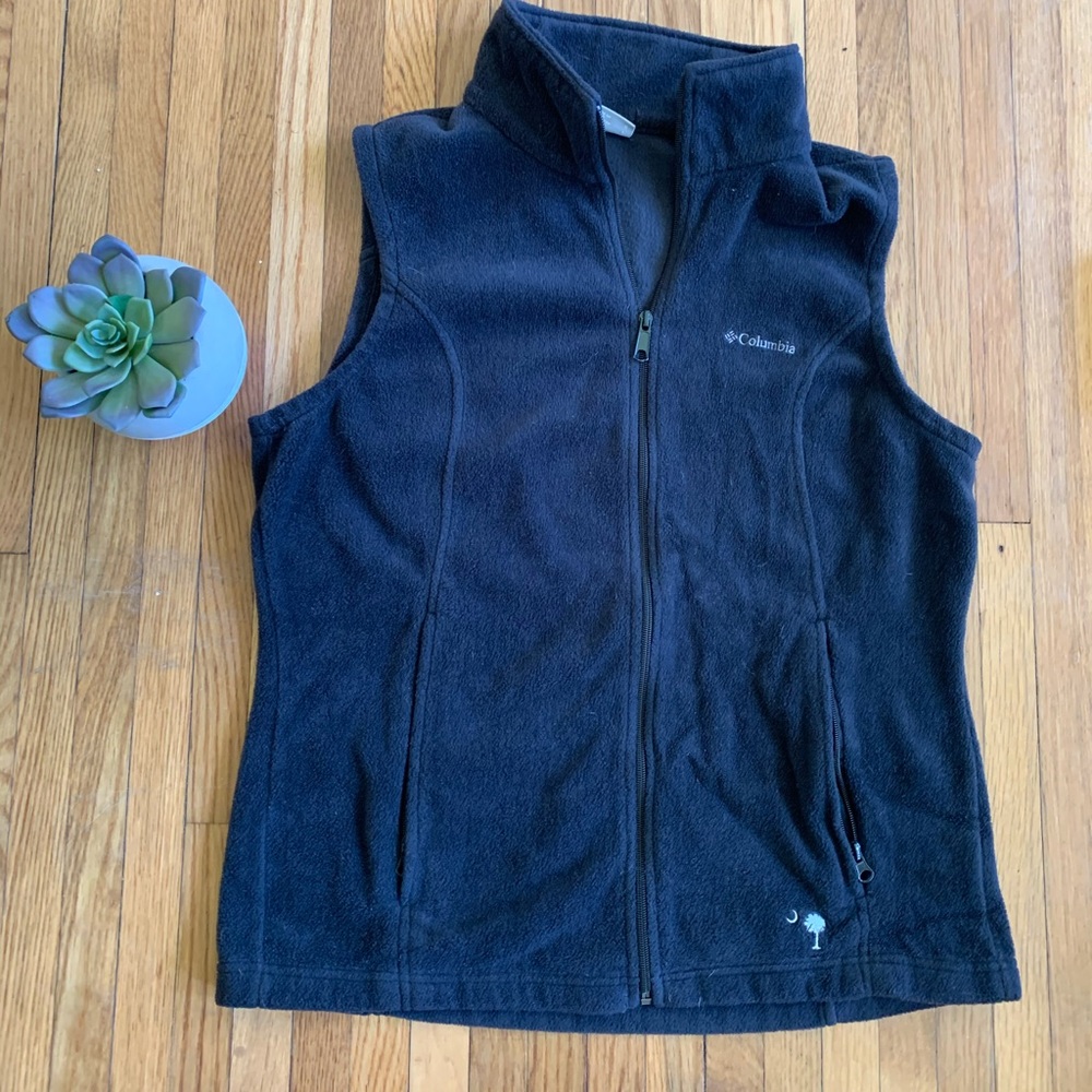 Columbia Fleece Vest:South Carolina Pocket Detail